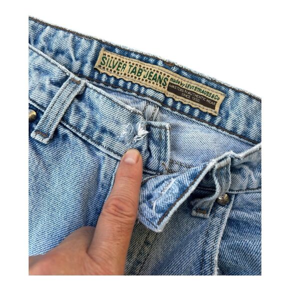 Vintage Levi’s SilverTab Jeans 28x33 Light Wash Button Fly Made USA 1991 - Picture 5 of 10